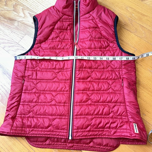 Hunter Puffer Vest Womens L Red Quilted Packable Lightweight Nylon Outdoor Layer - Picture 11 of 12